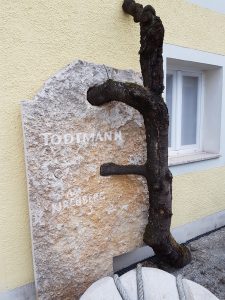 Klingelschild aus Naturstein