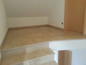 konsequent bis zur Tür durchgezogen.